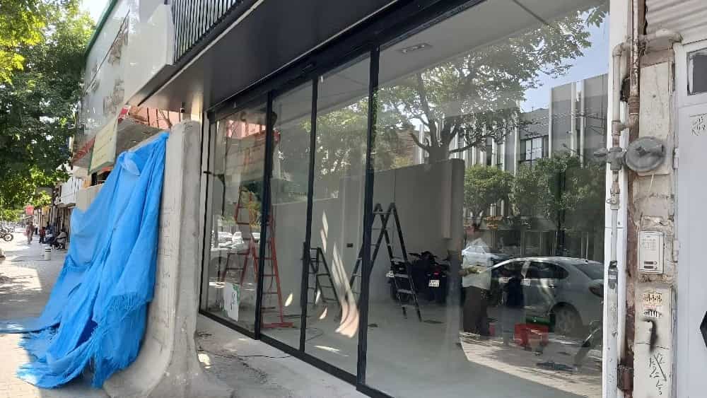 صفر تا صد طراحی ویترین طلا فروشی با شیشه ضد گلوله در مشهد